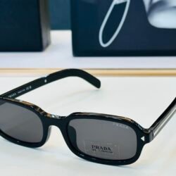 Prada Sungalsses