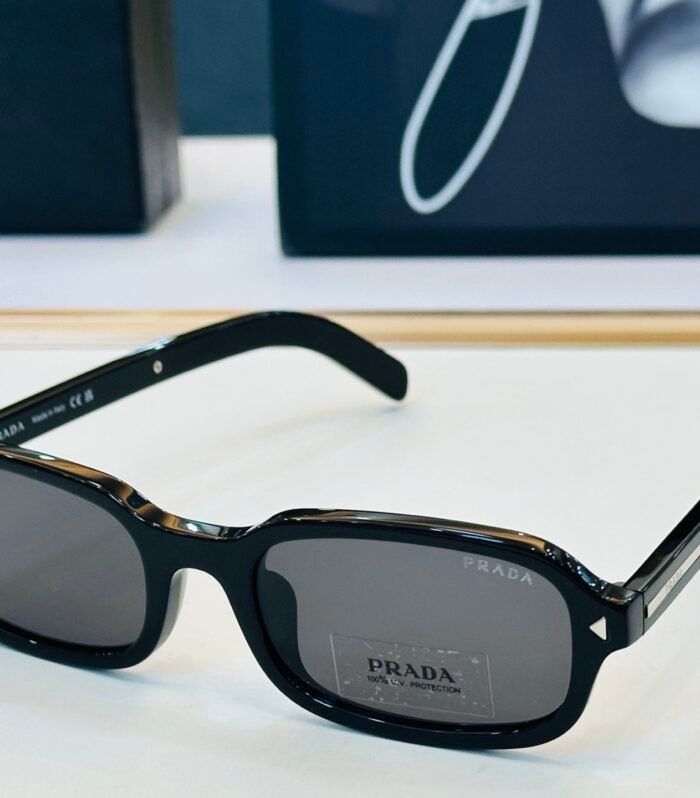 Prada Sungalsses