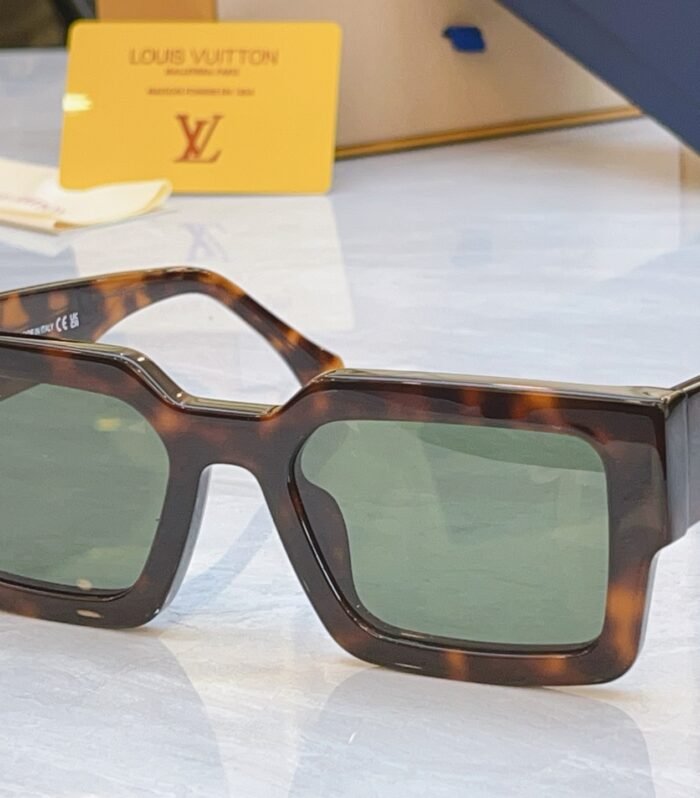 Louis Vuitton Sungalsses