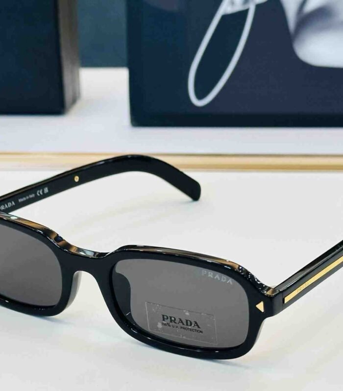 Prada Sungalsses