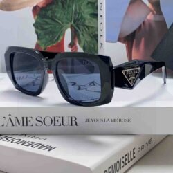 Prada Sungalsses