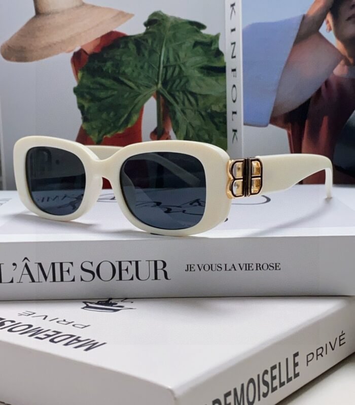 Balenciaga Sungalsses