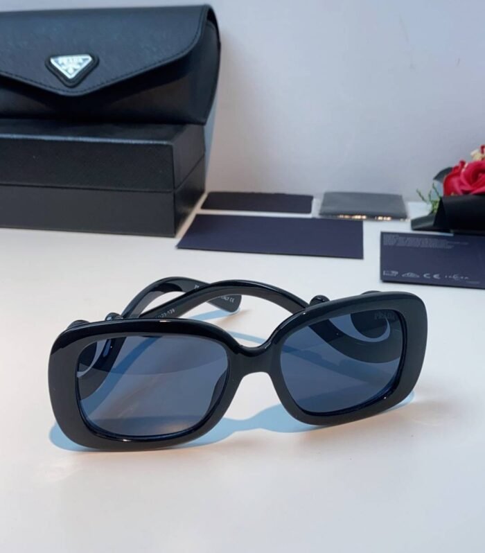 Prada Sungalsses