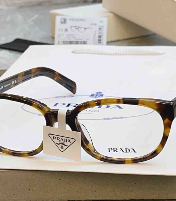Prada Sungalsses