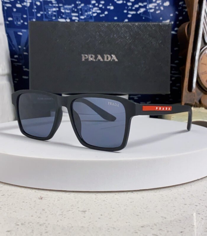 Prada Sungalsses