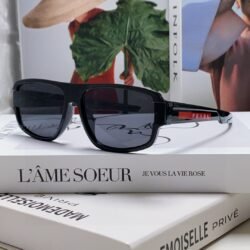 Prada Sungalsses