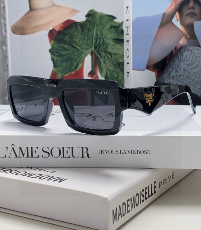 Prada Sungalsses