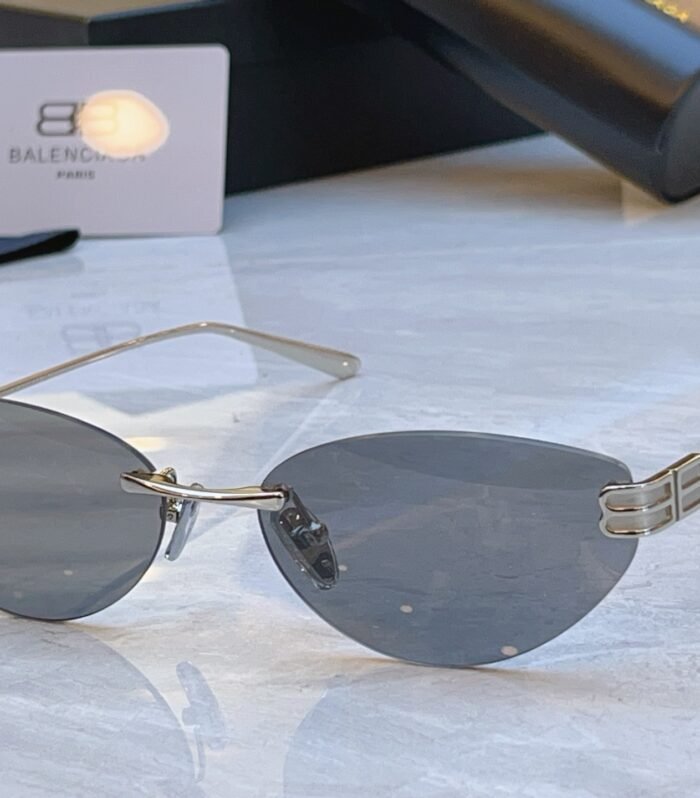 Balenciaga Sungalsses