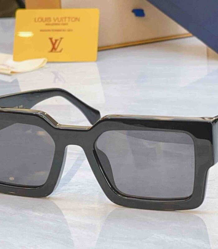 Louis Vuitton Sungalsses