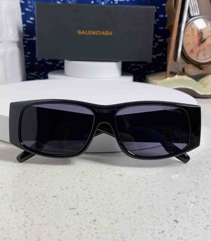 Balenciaga Sungalsses