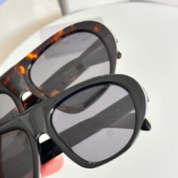 Prada Sungalsses