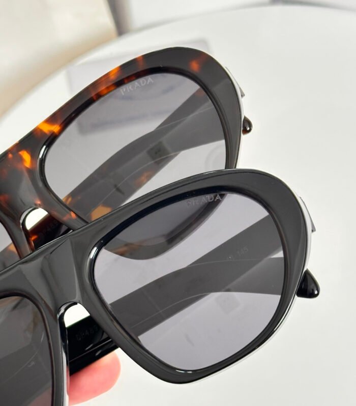 Prada Sungalsses